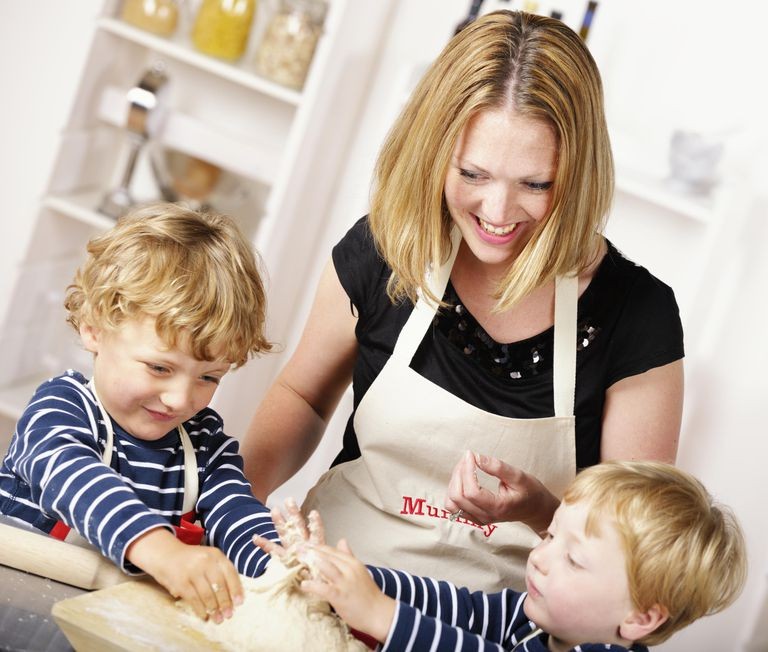 PHS Job 1524, Nanny/Housekeeper, Live IN, Kensington, London, 39,000.00 GBP